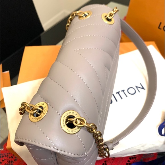 🆕😍💗💯NWT AUTHENTIC LOUIS VUITTON NEW WAVE CHAIN BAG - Picture 12 of 16